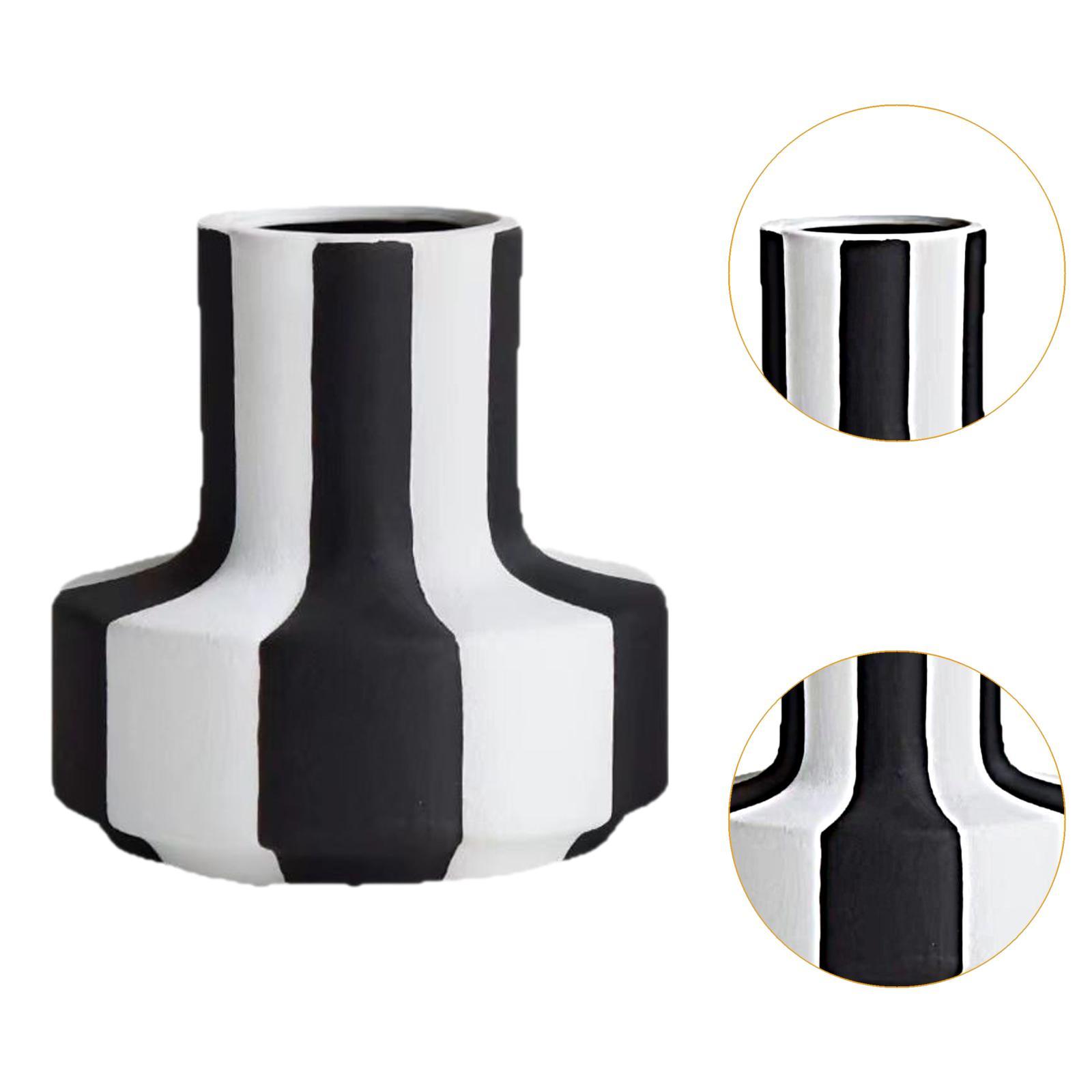 Elegante Schwarz-Weiß Gestreif – Desk Setup Minimalist Bewertung und Preis